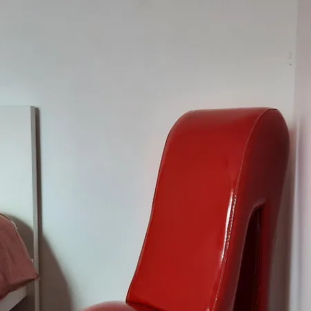 D'hote, La Rouge Δωμάτια σε οικογενειακή κατοικία *