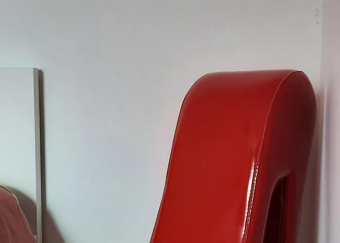 D'hote, La Rouge Homestay *